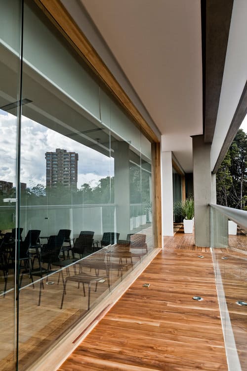 Reforma integral oficina sala juntas